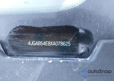 1999 Mercedes-Benz Ml 320 z USA, uszkodzony, nr VIN 4JGAB54E8XA078625